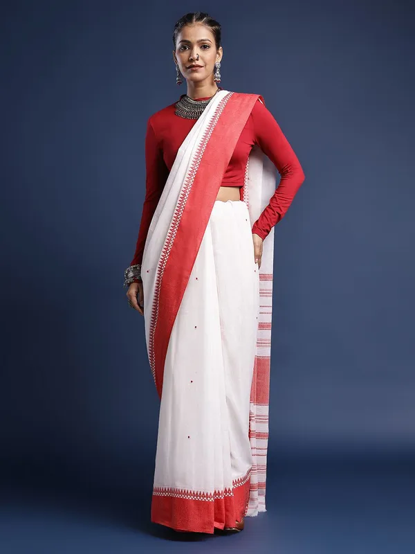 White_colour_Pure_Cotton_Saree_for_Women