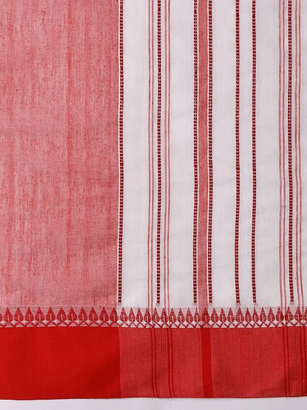 White_colour_Pure_Cotton_Saree_for_Women