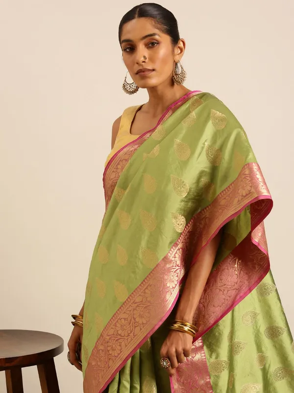 Green_colour_Silk_Blend_Saree_for_Women