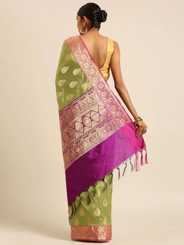 Green_colour_Silk_Blend_Saree_for_Women
