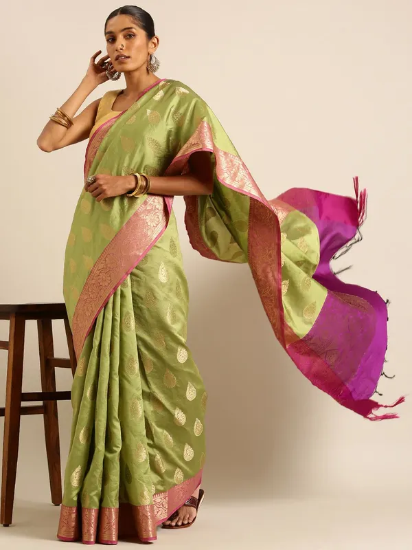 Green_colour_Silk_Blend_Saree_for_Women
