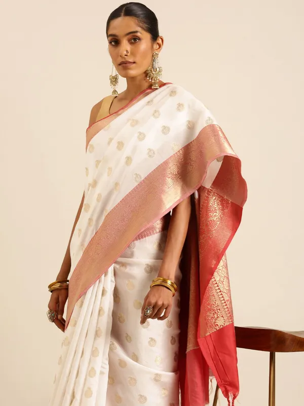 White_colour_Silk_Blend_Saree_for_Women