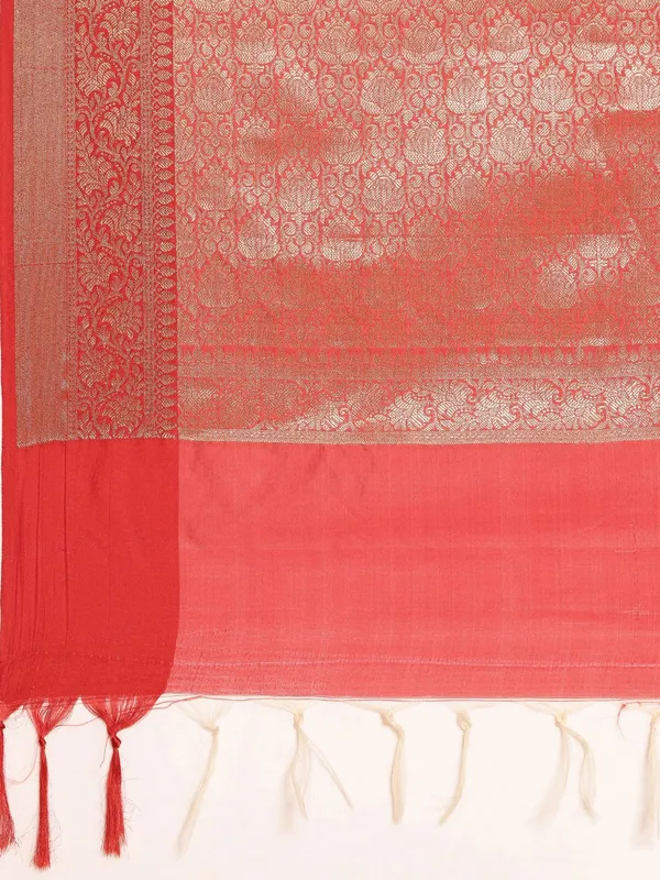 White_colour_Silk_Blend_Saree_for_Women