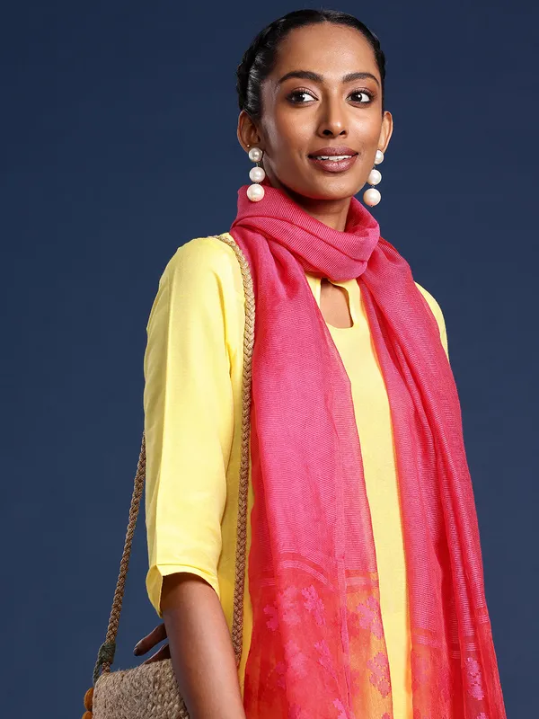 Pink_colour_Silk_Blend_Dupatta_for_Women