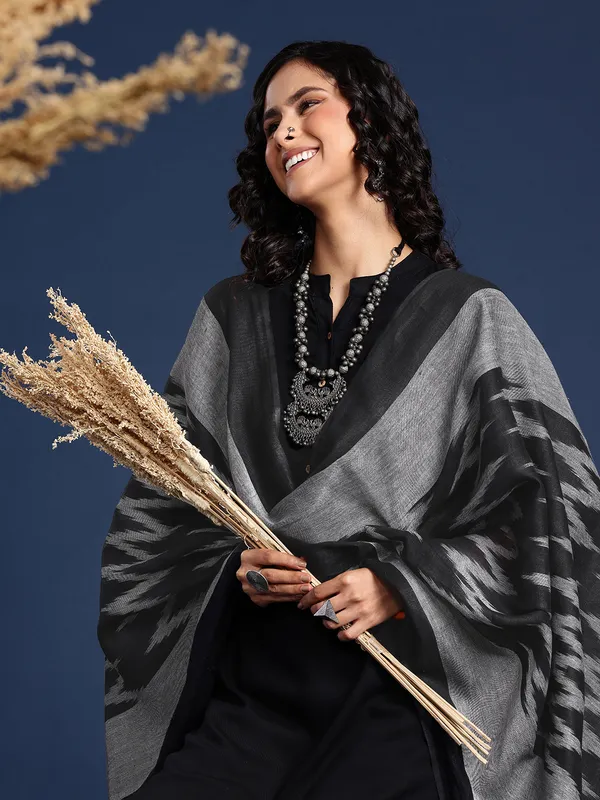 Black_Silk_Blend_Dupatta_For_Women