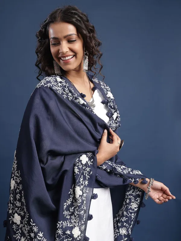 Blue_colour_Chanderi_Dupatta_for_Women