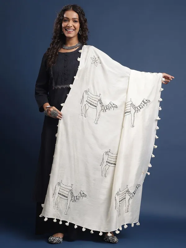 Off_White_colour_Chanderi_Dupatta_for_Women