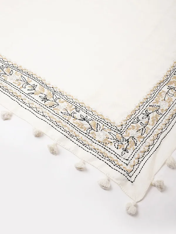 Off_White_colour_Chanderi_Dupatta_for_Women
