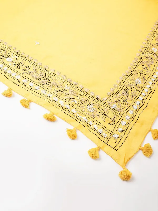 Yellow_colour_Chanderi_Dupatta_for_Women