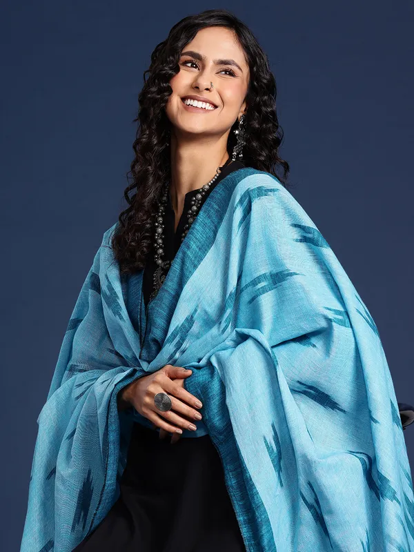 Blue_colour_Silk_Blend_Dupatta_for_Women