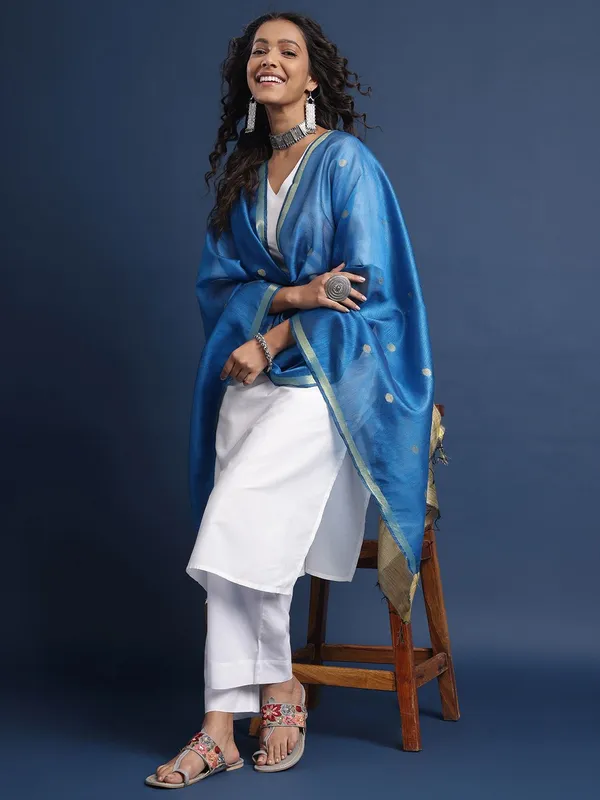 Blue_colour_Silk_Blend_Dupatta_for_Women