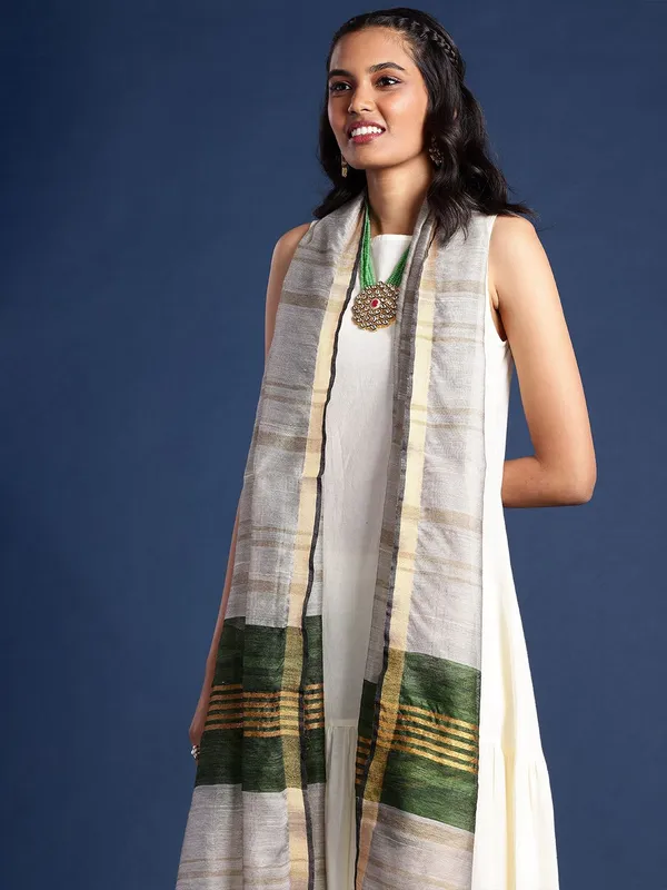 Grey_colour_Silk_Blend_Dupatta_for_Women