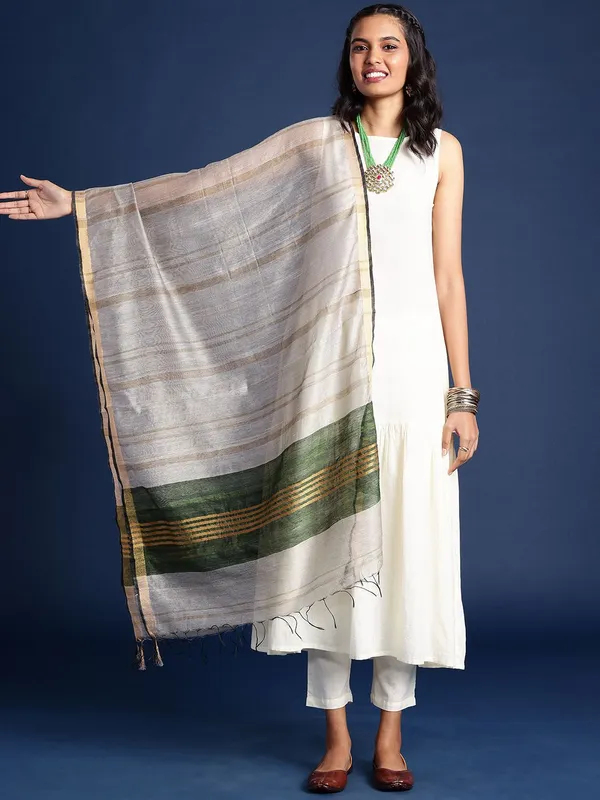 Grey_colour_Silk_Blend_Dupatta_for_Women