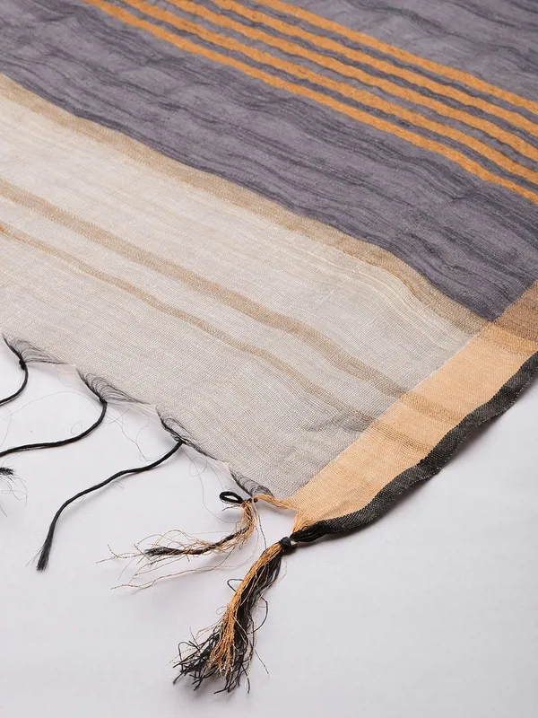 Grey_colour_Silk_Blend_Dupatta_for_Women