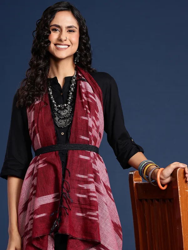 Maroon_colour_Silk_Blend_Dupatta_for_Women