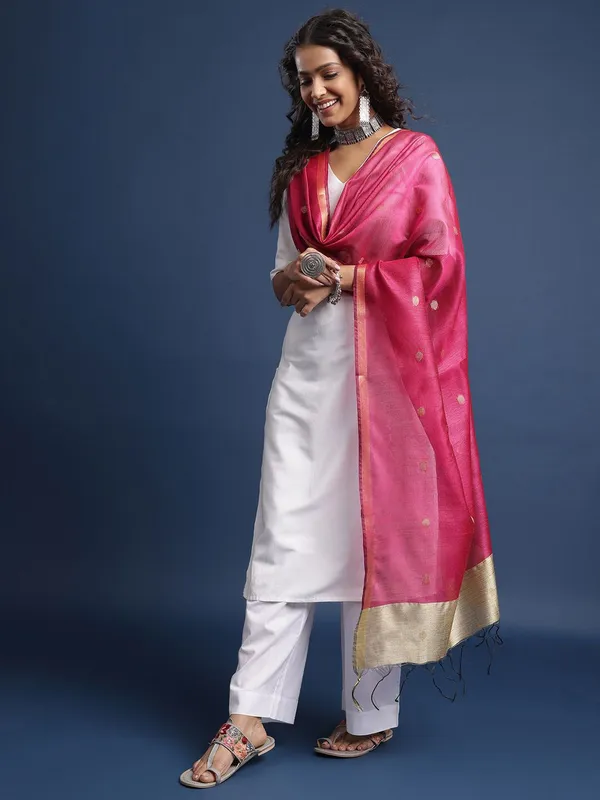 Pink_colour_Silk_Blend_Dupatta_for_Women