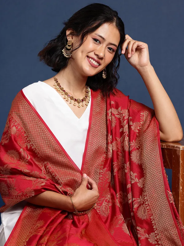 Maroon_colour_Silk_Blend_Dupatta_for_Women