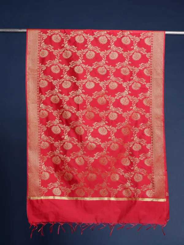 Maroon_colour_Silk_Blend_Dupatta_for_Women