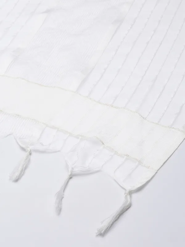 White_colour_Silk_Blend_Dupatta_for_Women