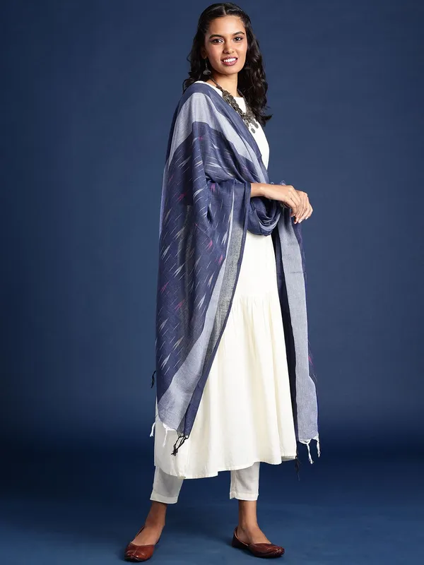 Blue_colour_Pure_Cotton_Dupatta_for_Women