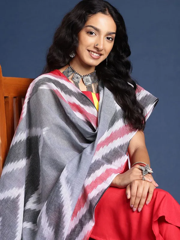 Grey_colour_Pure_Cotton_Dupatta_for_Women