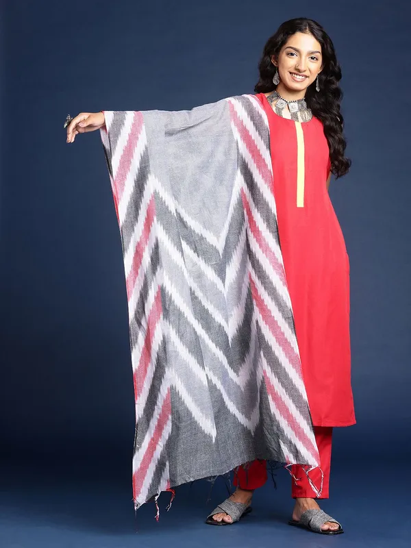 Grey_colour_Pure_Cotton_Dupatta_for_Women