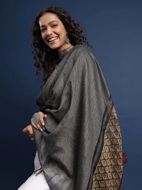 Grey_colour_Pure_Cotton_Dupatta_for_Women