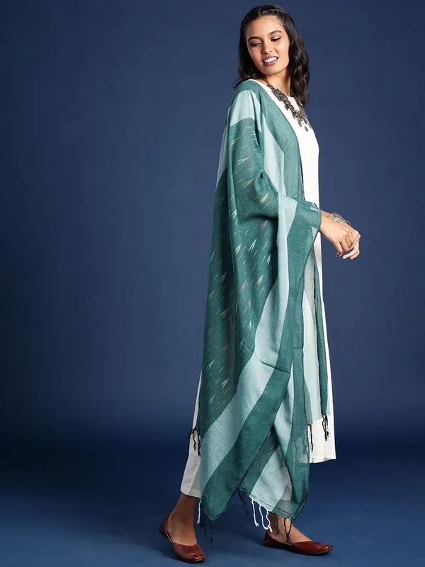 Green_colour_Pure_Cotton_Dupatta_for_Women