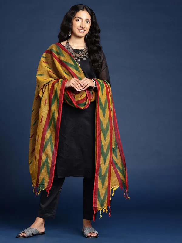 Yellow_colour_Pure_Cotton_Dupatta_for_Women