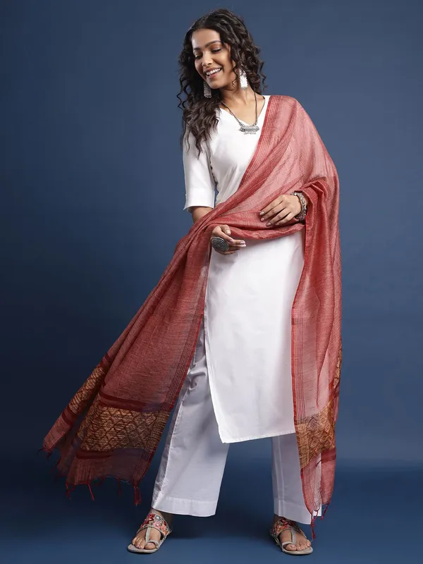 Maroon_colour_Silk_Blend_Dupatta_for_Women