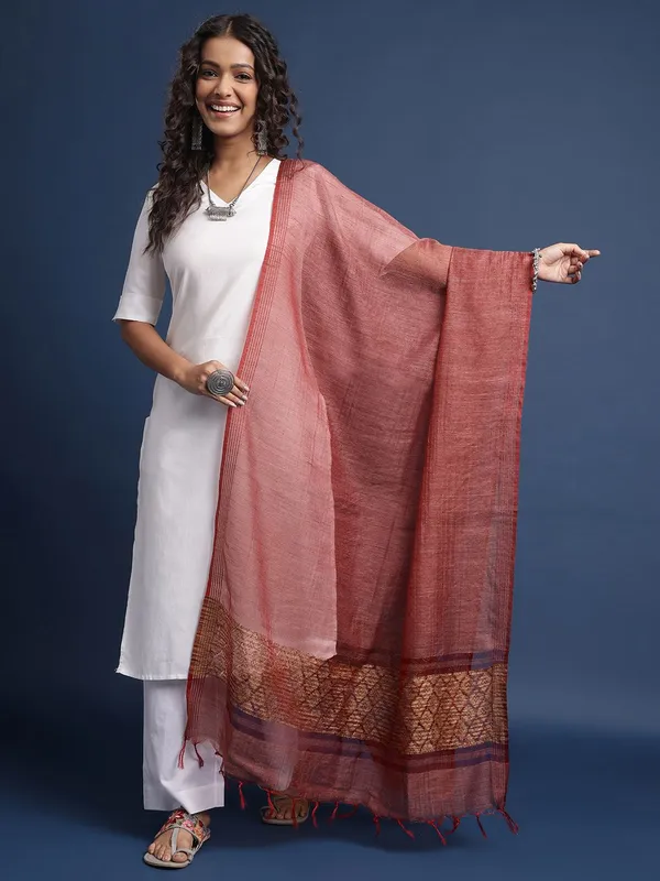 Maroon_colour_Silk_Blend_Dupatta_for_Women