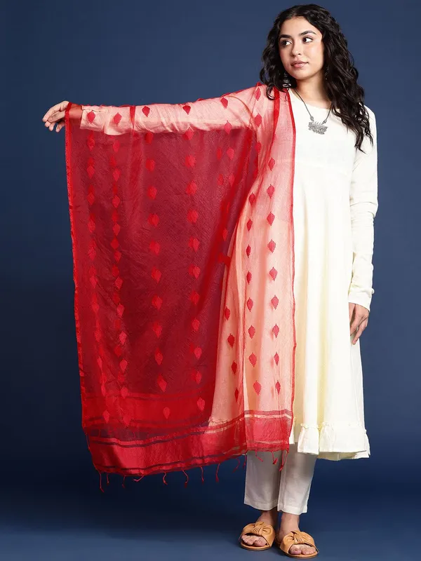 Red_colour_Silk_Blend_Dupatta_for_Women