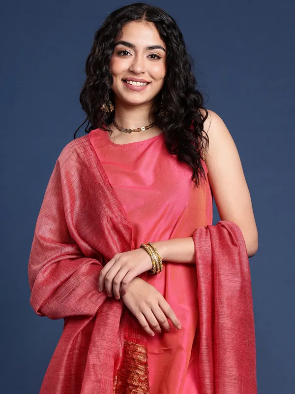 Red_colour_Silk_Blend_Dupatta_for_Women