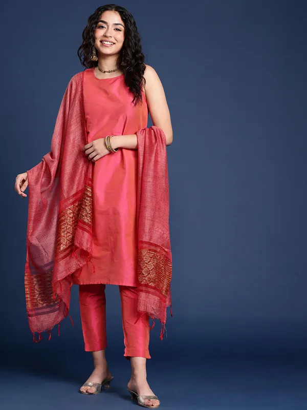 Red_colour_Silk_Blend_Dupatta_for_Women
