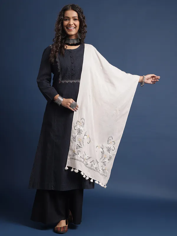 Off_White_Pure_Cotton_Stoles_For_Women