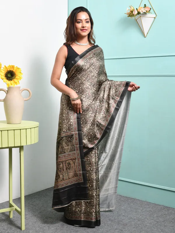 Black_Silk_Blend_Embroidered_Sarees_For_Women