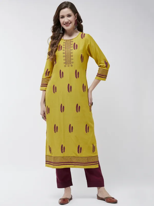Allover_Banana_Leaf_Printed_Kurta_With_Contrast_Pant_Set