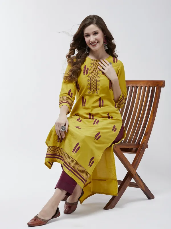 Allover_Banana_Leaf_Printed_Kurta_With_Contrast_Pant_Set