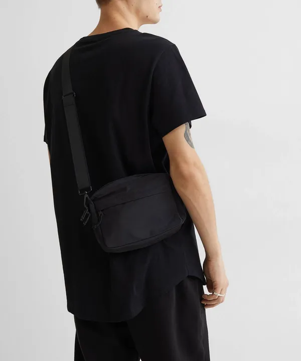 Black_Drop_Cut_Cotton_T-Shirt_For_Unisex