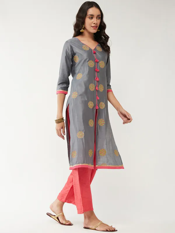Fusion_Embroidered_Round_Allover_Buti_Kurta