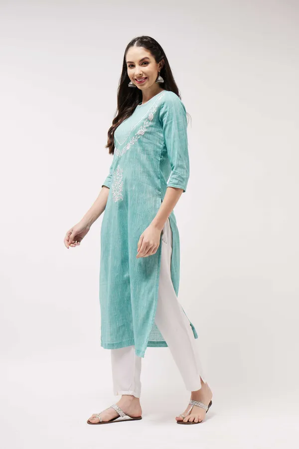 Chambray_Embroidered_Quarter_Sleeves_Kurta