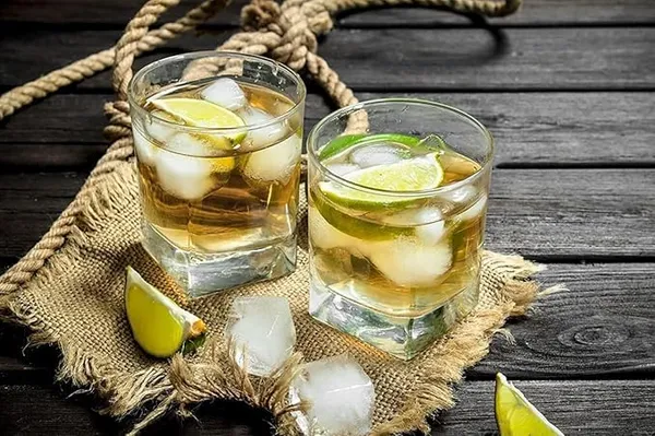 Transparent_Classic_Crystal_Clear_Plaza_Shape_Heavy_Base_Water_And_Juice_Glass_For_Drinking_Juice_Water_Sharbat_And_Cocktails_Home_Party_Offices_Hotel_&_Restaurant_250_Ml_(Set_Of_2)