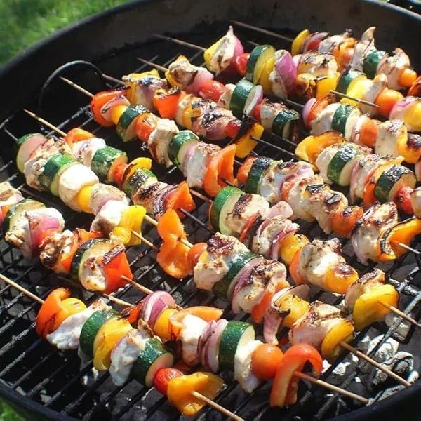 Cream_Bamboo_Skewers_Sticks_6_Inch_Barbecue_Skewers_For_Oven_Microwave_Pan_Grilling_(4_Inch)