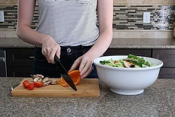 Tan_Bamboo_Vegetable_Chapoing_Board_For_Kitchen