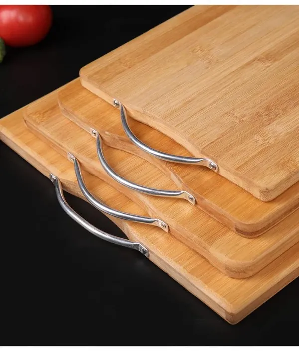 Tan_Bamboo_Vegetable_Chapoing_Board_For_Kitchen