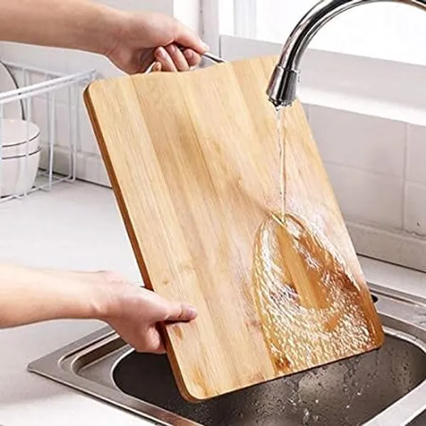 Tan_Bamboo_Vegetable_Chapoing_Board_For_Kitchen