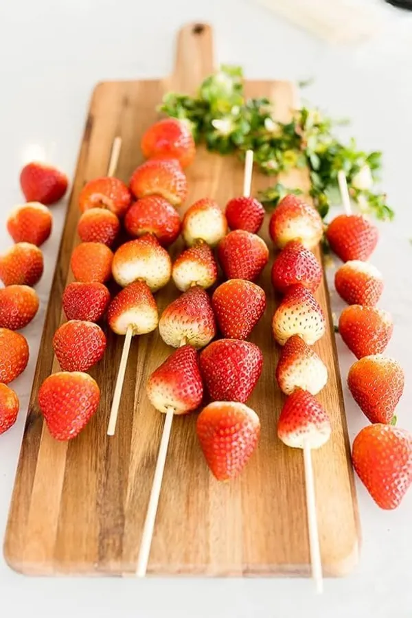 Cream_Bamboo_Thin_Skewer_Sticks_8_Inch_Skewer_Ecofriendly_Skewers_For_Grilling_Skewers_Sticks_For_Party_Wooden_Skewers_Sticks_For_Kebab_Barbeque_Sticks_(100_Pc_10_Inch)