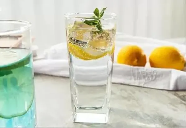 Transparent_Clear_Italian_Premium_Juice_And_Water_Glasses_Set_Of_4_300Ml_Drinking_Water_Glasses_Stylish_And_Crystal_Square_Highball_Glasses_For_Juice_Water_And_Cocktails