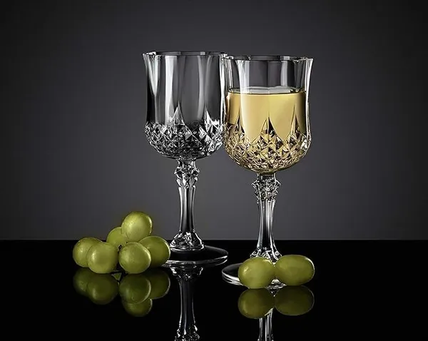 Transparent_White_Or_Red_Wine_Glass_Diamond_Cut_Glass_Perfect_For_Cocktail_Brandy_Mocktail_Champagne_(Set_Of_2)