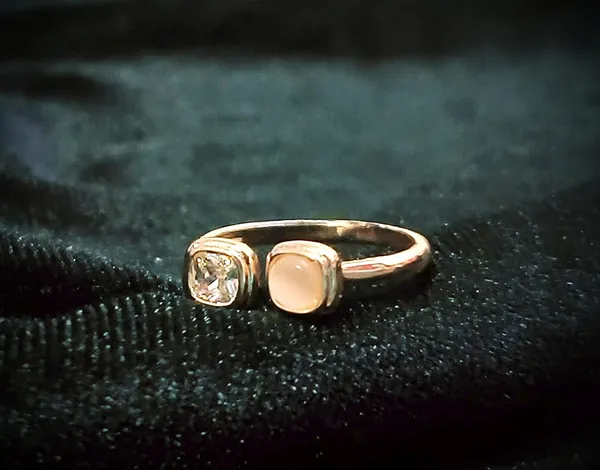 Golden_Dual_Glow_Adjustable_Ring_For_Women